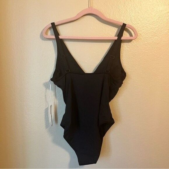 NWT Everlane The V-Neck Onepiece Swimsuit Black Small - Picture 10 of 12